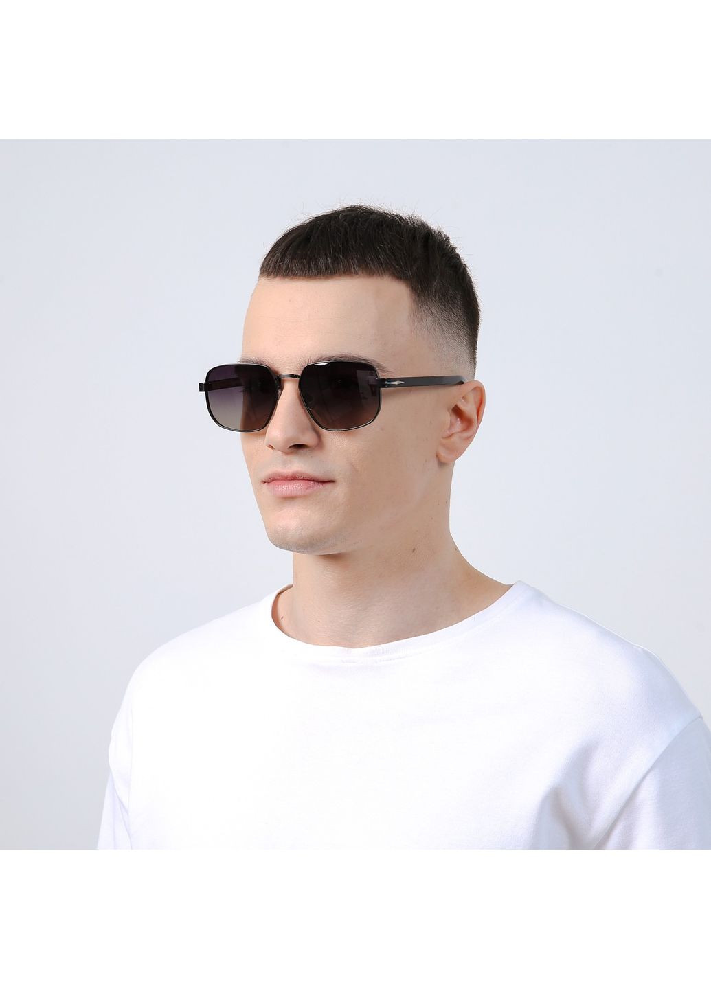 Сонцезахисні окуляри з поляризацією Фешн-класика чоловічі 746-893 LuckyLOOK 746-893М (325817960)