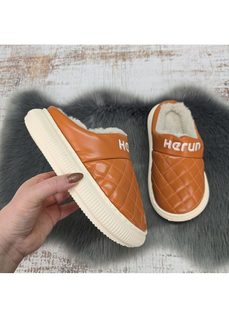 Светло-коричневые тапочки женские чуни эко-кожа на меху светло-коричневые Luck Line