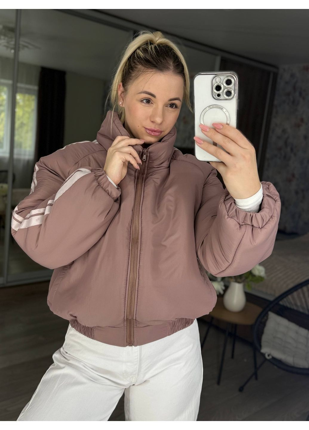 Коричнева зимня зимова водовідштовхувальна жіноча куртка з лампасами на рукавах, наповнювач силікон Nositi 211-4