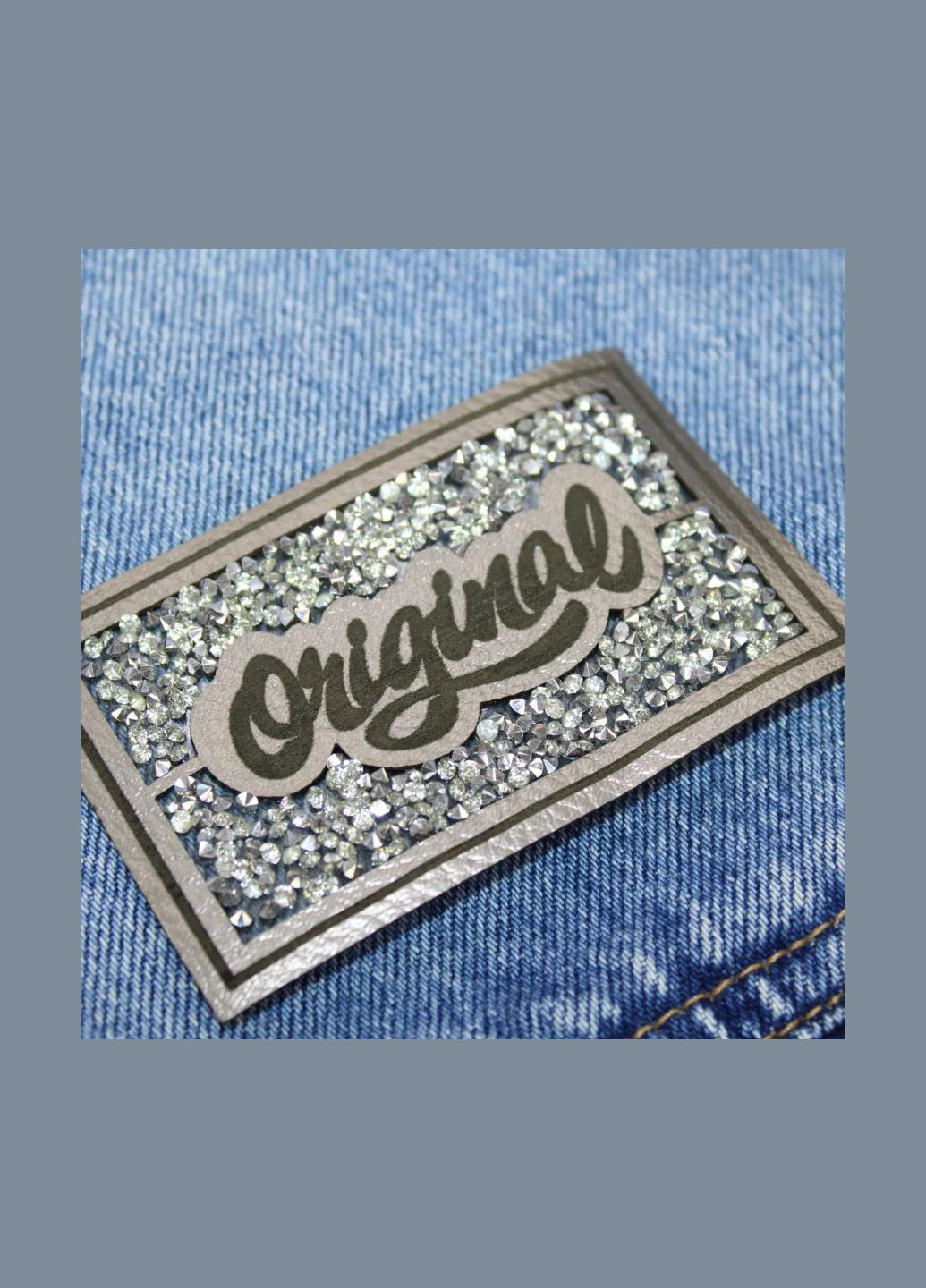 Нашивка с акриловыми камнями "Original" серого цвета с серебряными камнями (2428) No Brand (335812193)