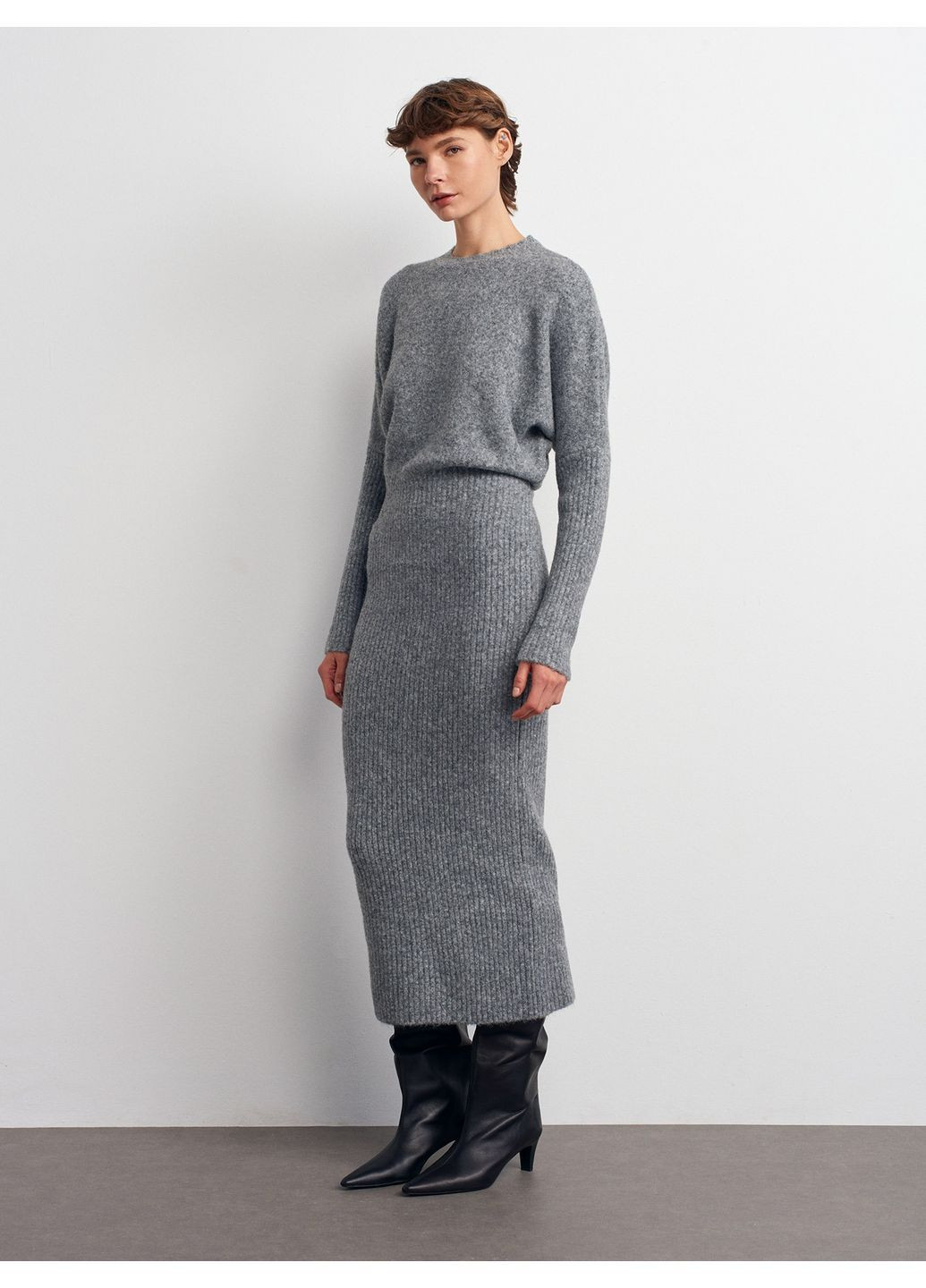 Серое кэжуал платье женское серое Dilvin