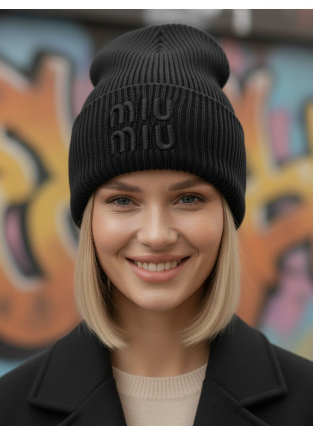 Шапка унісекс Urban подвійна з відворотом та чорним логотипом чорна No Brand (366236744)