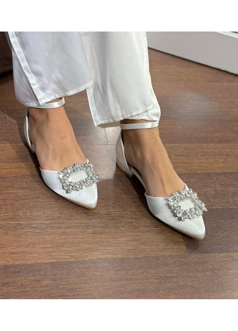 Жіночі жіночі балетки весільні для нареченої + брошка каміння 2 образи в одному - б-0019 | білі однотонні брошка текстиль (356117117)