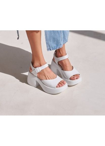 Босоніжки на пряжці Натуральна шкіра/Масивна підошва Білі р. (35205) Vm-Villomi (329186932)