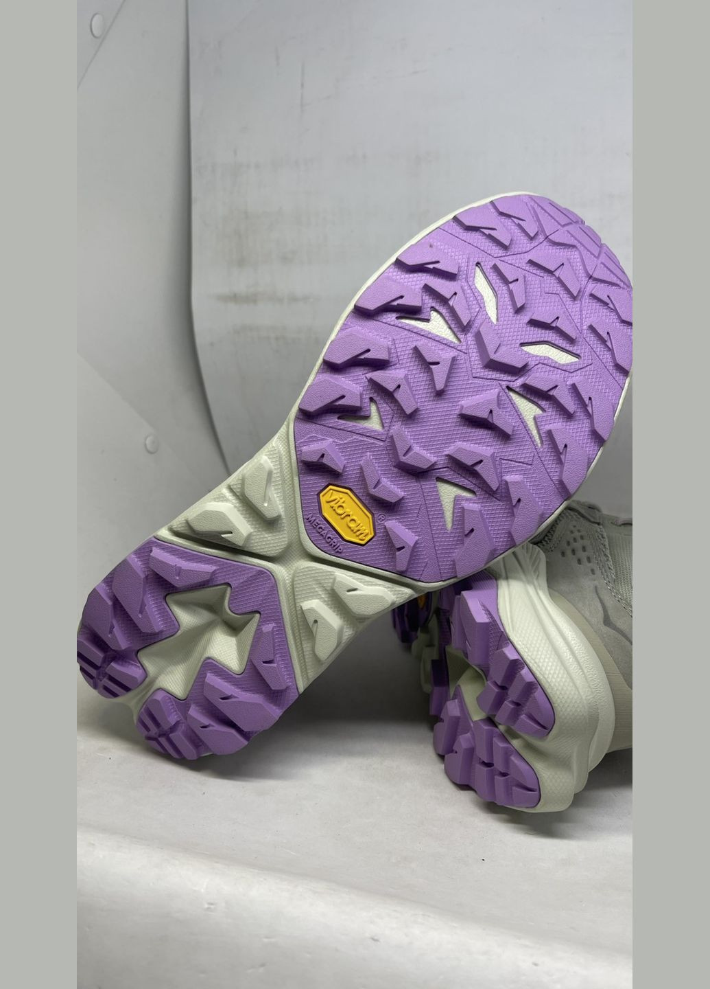 Серые кроссовки унисекс HOKA anacapa 2 low gtx gore-tex