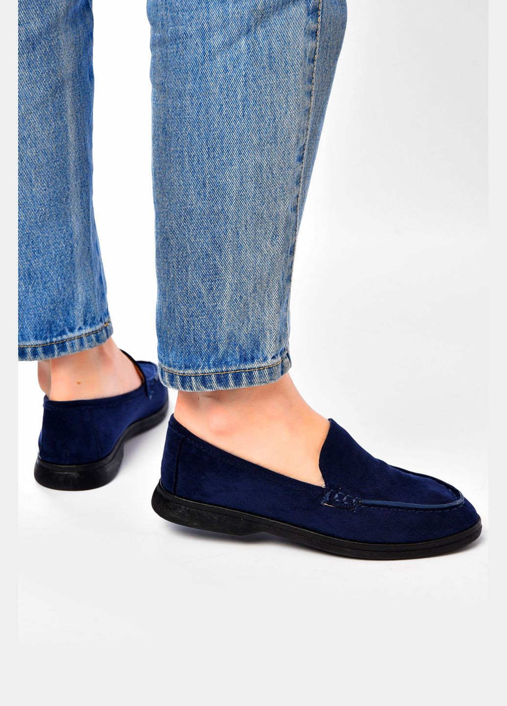 Let's Shop Туфли-лоферы женские темно-синего цвета лоферы темно-синий з искусственная замша, украина — демисезон (331288270)