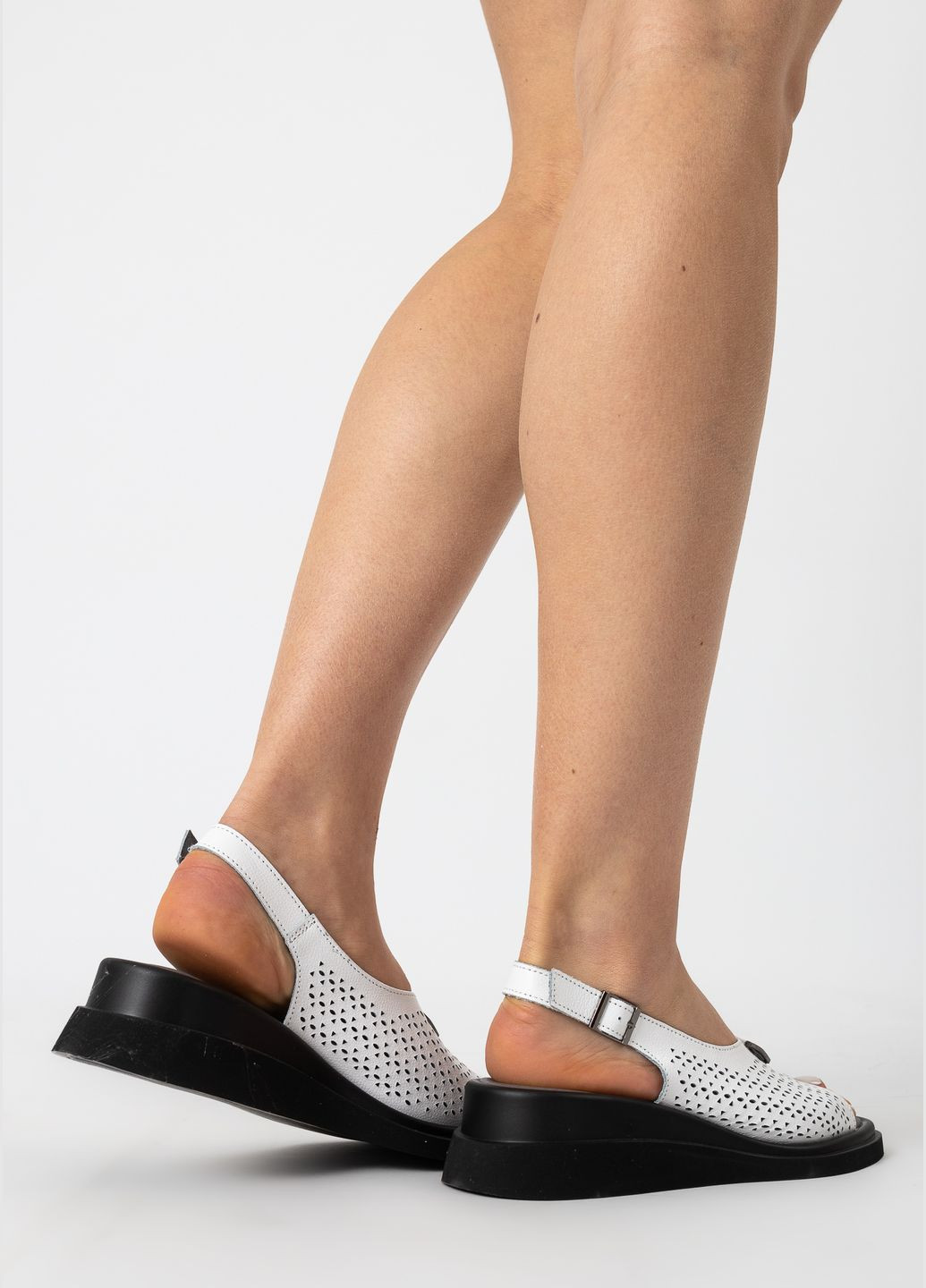 Белые босоножки (1365л) Lifexpert