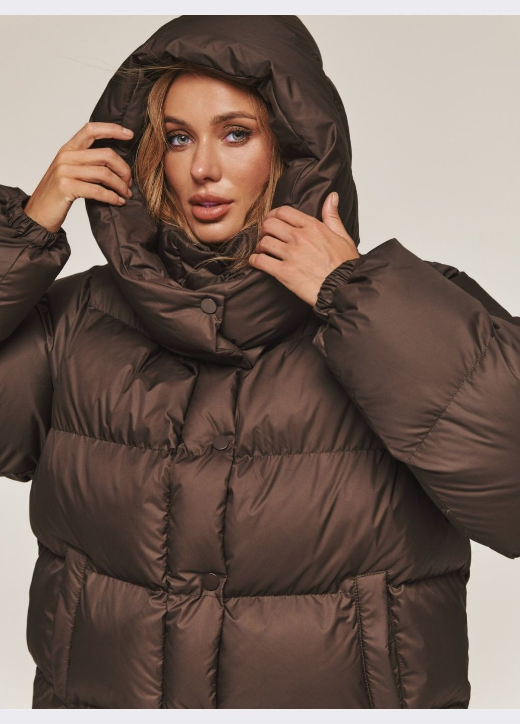 Коричнева зимня пуфер зі знімним капюшоном коричневий Dressa