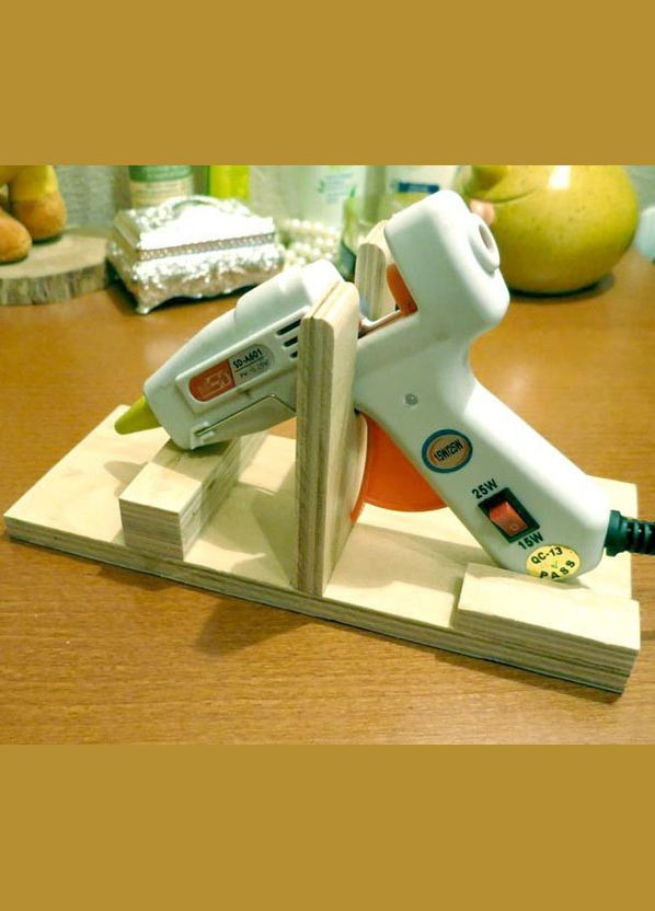 Підставка для клейового пістолета з дерева Кланго бланже (ОКП-000201) No Brand (328911852)