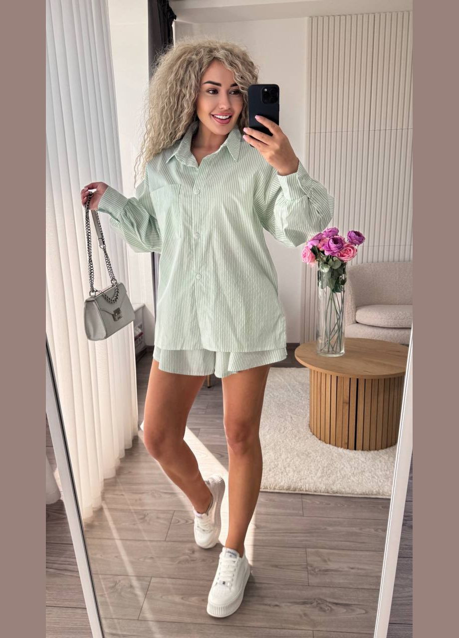 Жіночий костюм в смужку Україна (330582061)