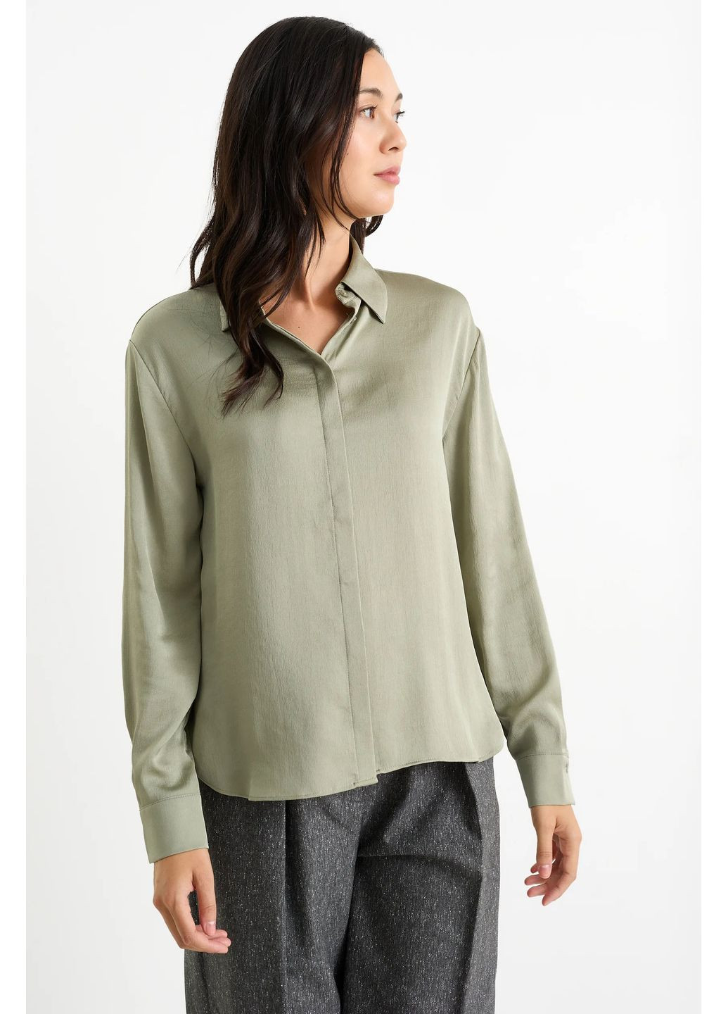 Оливковковая (хаки) кэжуал рубашка однотонная C&A