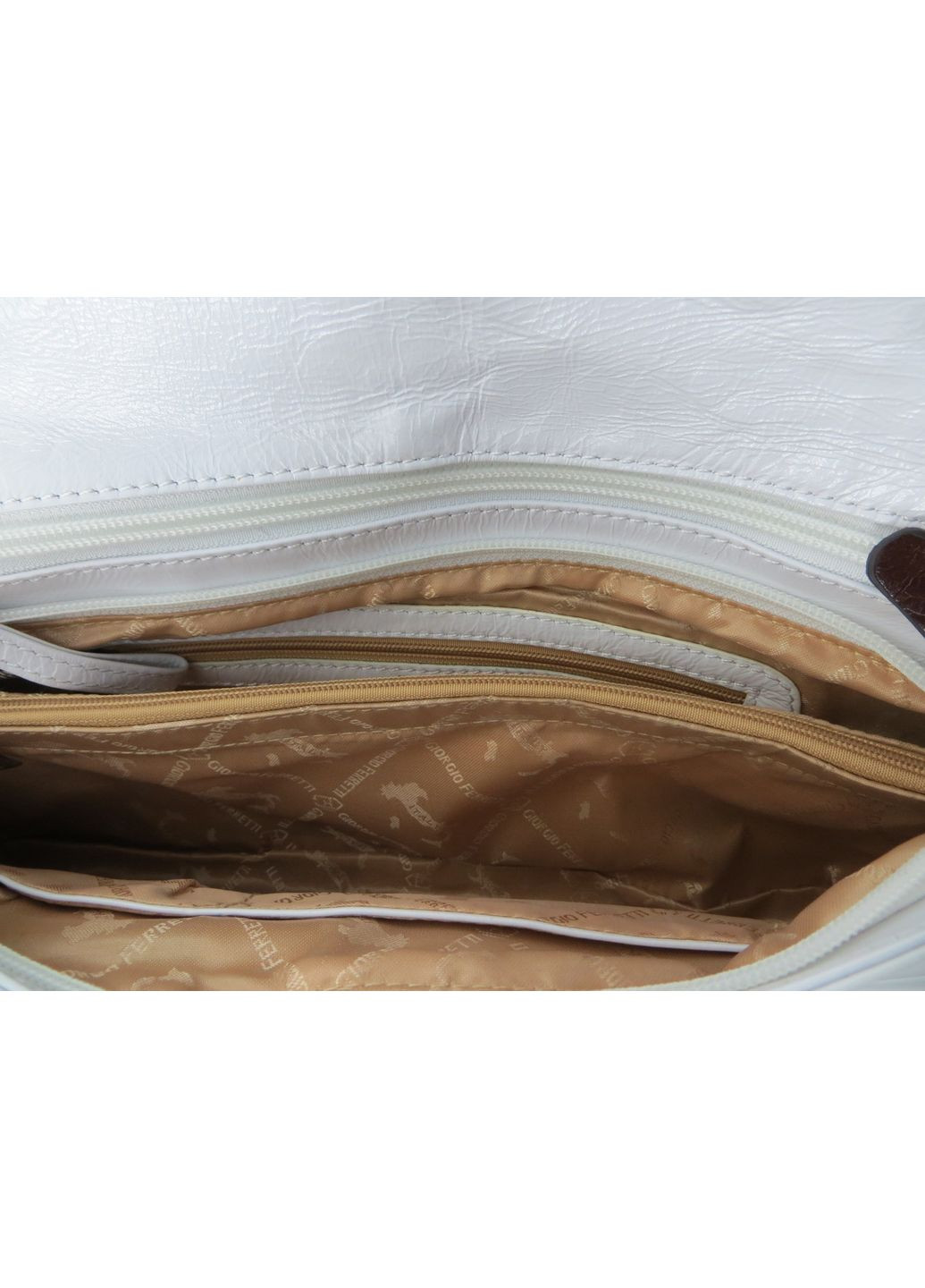 Жіночий шкіряний клатч Giaguaro білий Giorgio Ferretti (360893979)