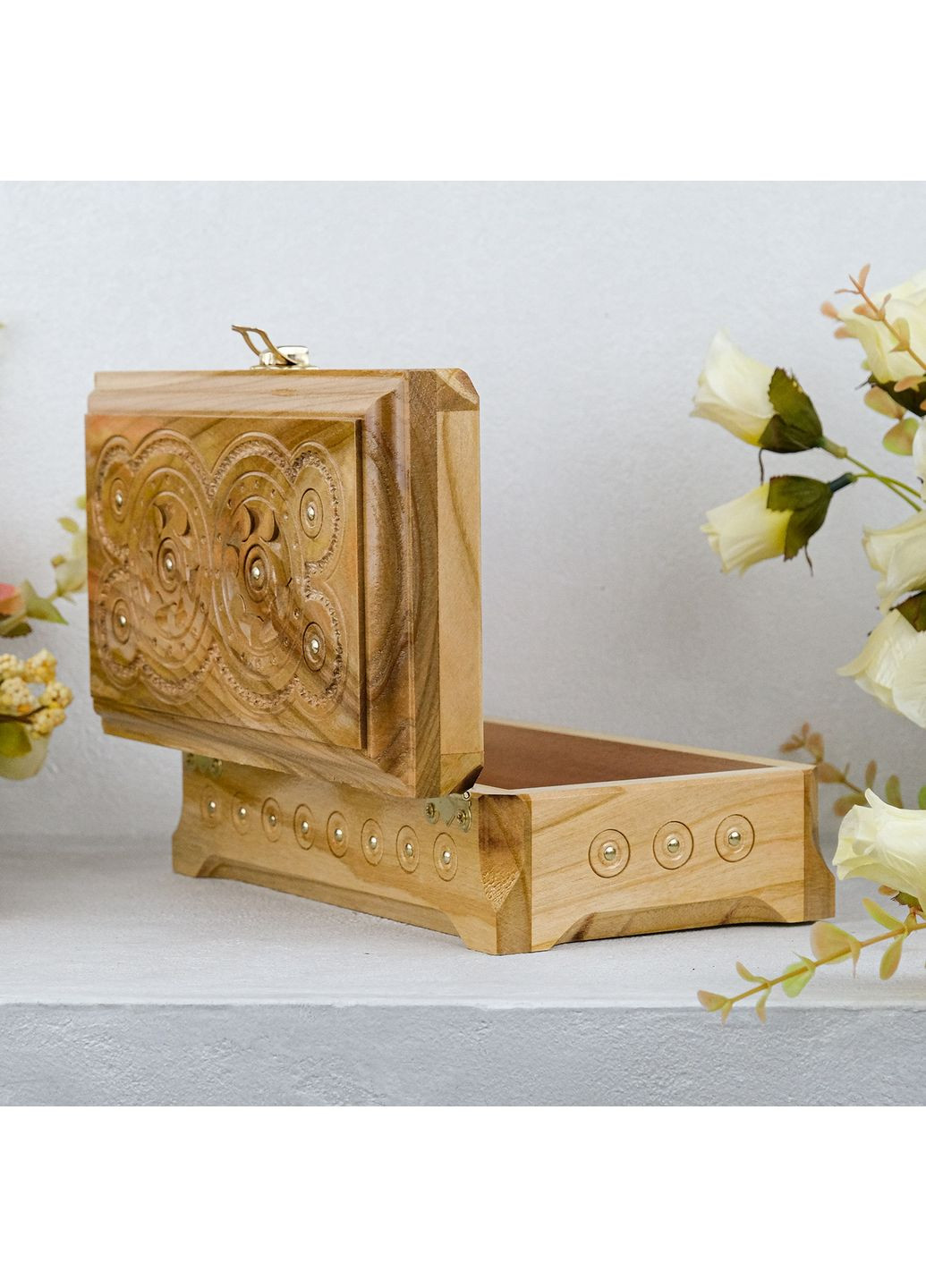 Шкатулка Дерев'яна різблена черешня 19*11 см (СДАР 021Ч) Гранд Презент (367182904)