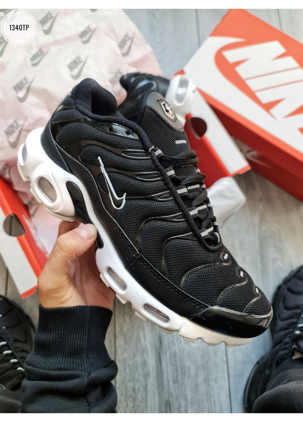 КРОССОВКИ ЖЕНСКИЕ NIKE AIR MAX PLUS TN BLACK / WHITE НАЙК АИР МАКС ТН ПЛЮС No Brand чёрные демисезоны (367177034)