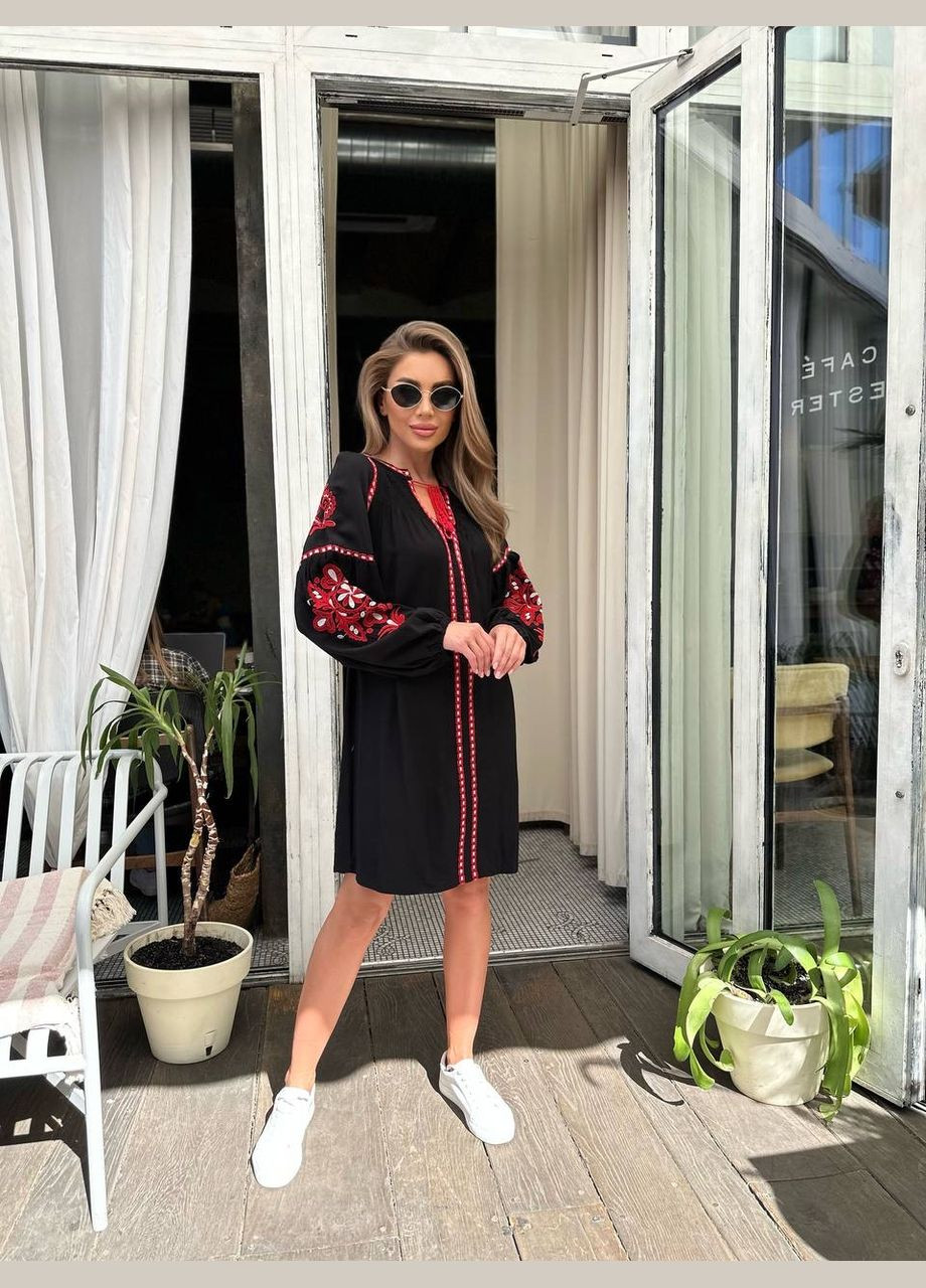 Черный зимний женское вышитое платье вдохновение короткое черное ESQ 3884