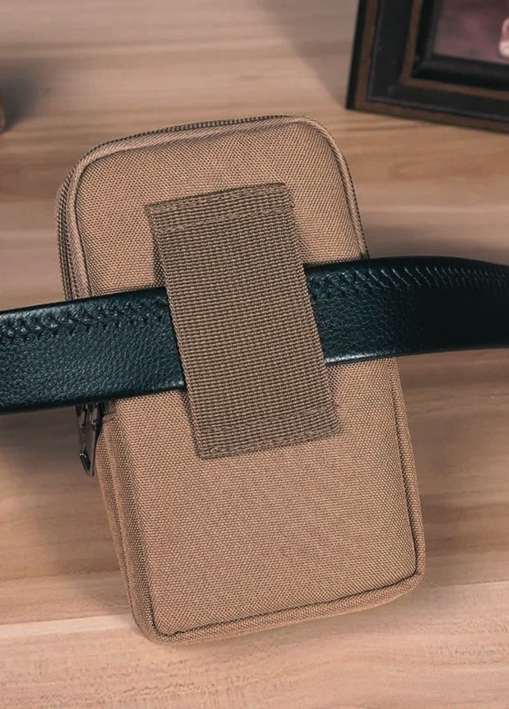 Компактна чоловіча сумка з кріпленням на пояс Brown Comfort No Brand (283608403)