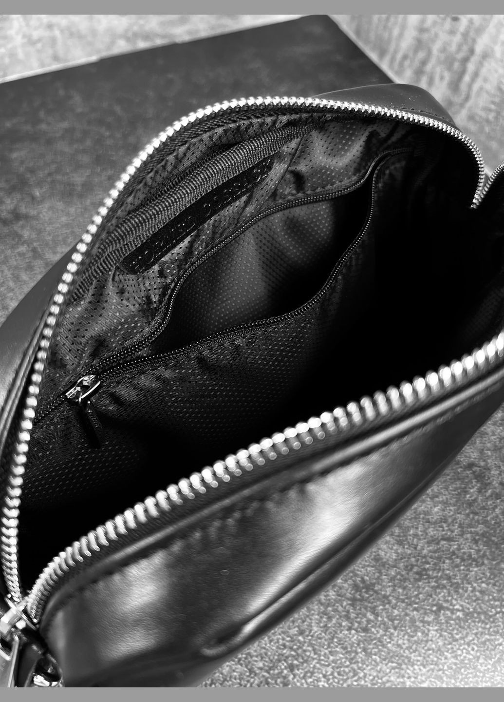 Женская сумка кросс-боди (через плечо) из натуральной кожи размер M, Черный Famk (325488982)