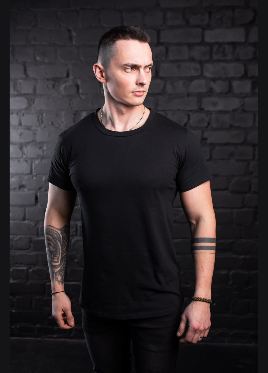 Чорна базова бавовняна футболка Vakko