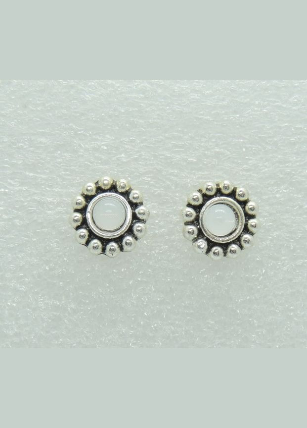 Сережки сережкигвоздики (пусети) Маргаритка біла сріблястий Liresmina Jewelry (285110983)