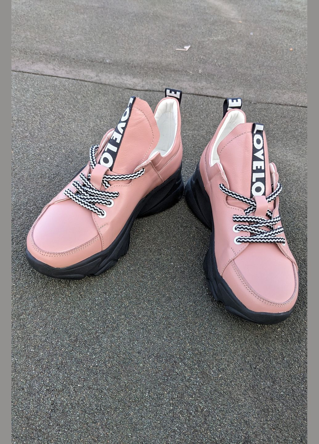 Розовые демисезонные модные спортивные кроссовки для женщин INNOE Кросівки