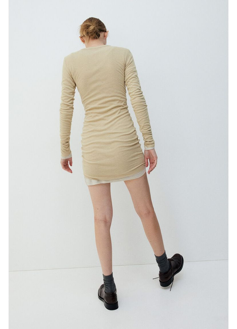 Бежева коротка бежева сукня з ребристого трикотажу з круглим вирізом -xs H&M однотонна