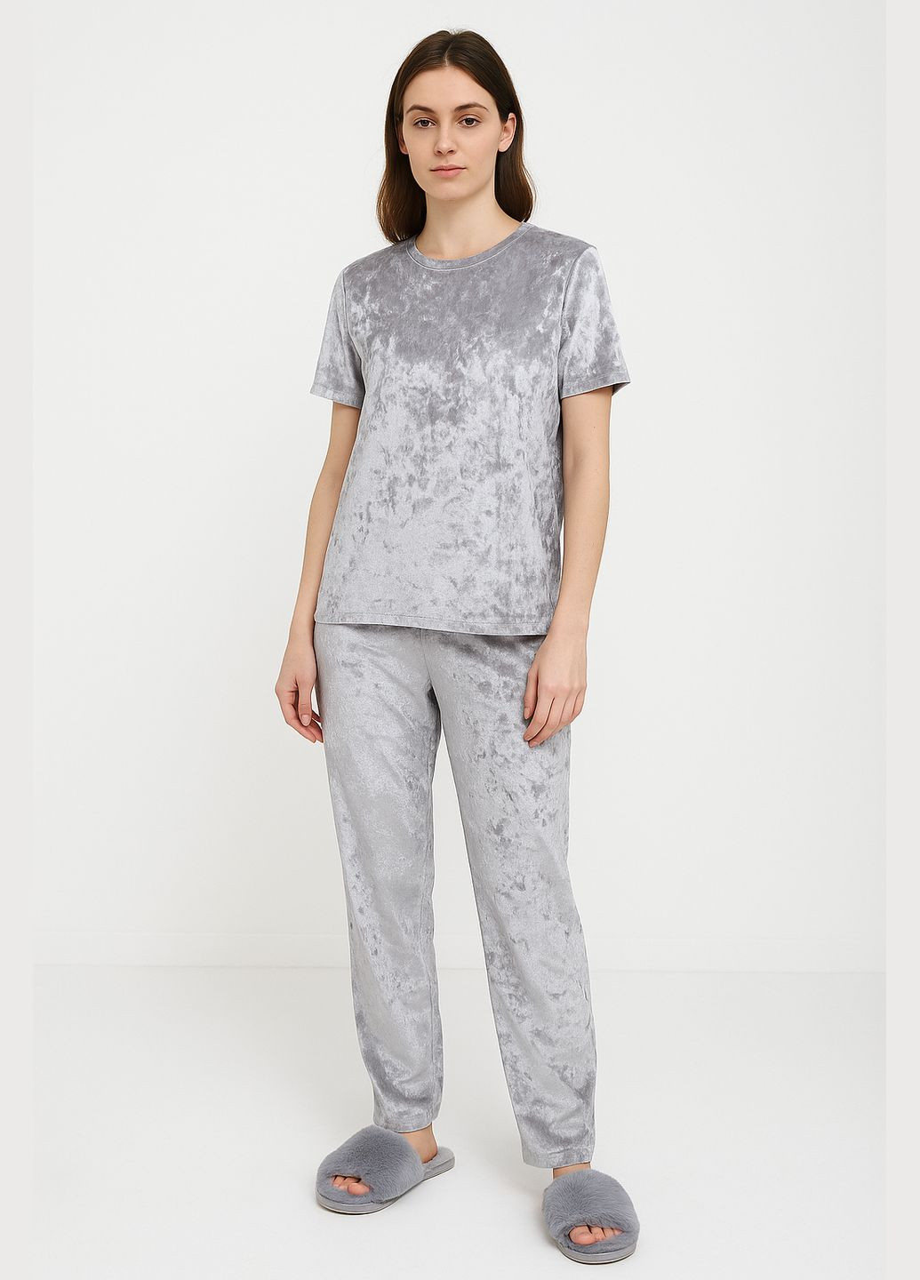 Серая пижама женская велюровая футболка серая брюки Modashoping
