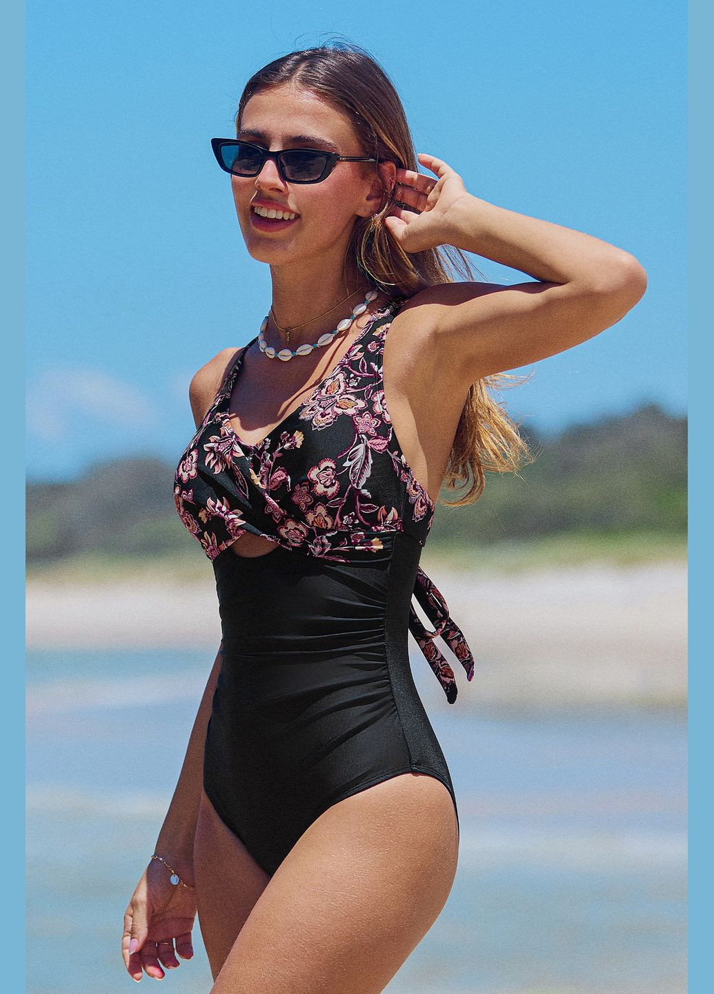 Черный летний купальник CUPSHE