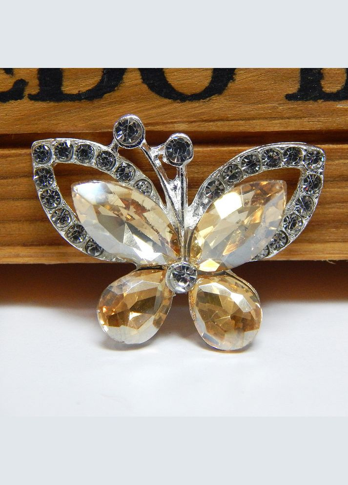 Стразовый декор Бабочка, основа-серебро, 28х21 мм, шампань No Brand (341731108)