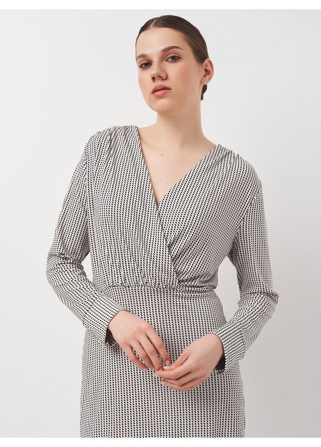 Білий кежуал сукня H&M з малюнком