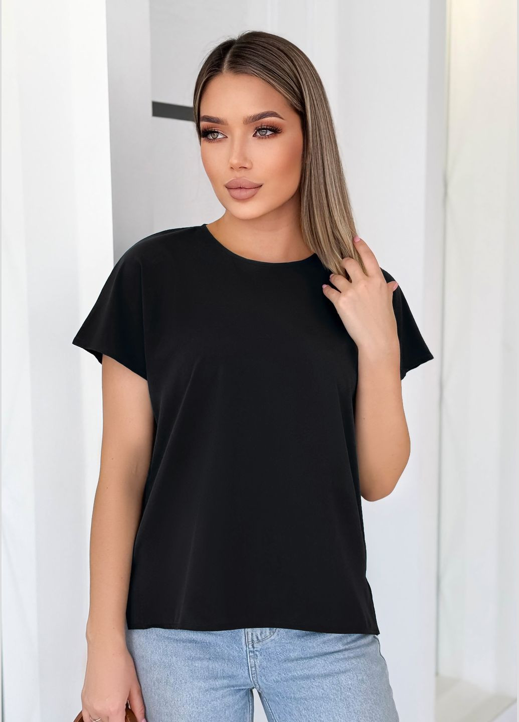 Чёрная стильна блуза-футболка з креп-шифону INNOE Блуза-футболка