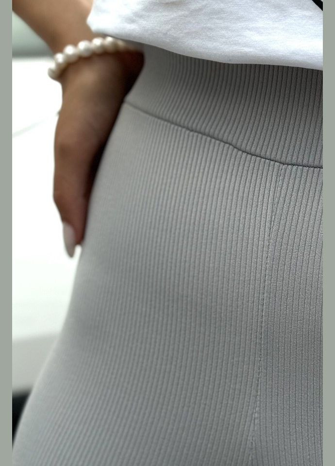 Штани жіночі в рубчик сірого кольору Let's Shop (294607458)
