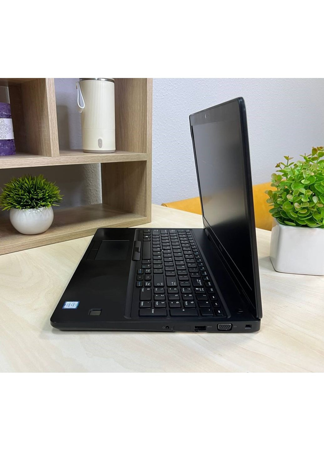 Ноутбук мощный 5580\Core i5-7300 (2,6- 2,7GHz)\8Gb\ssd256Gb\15.6" Dell (365736432)