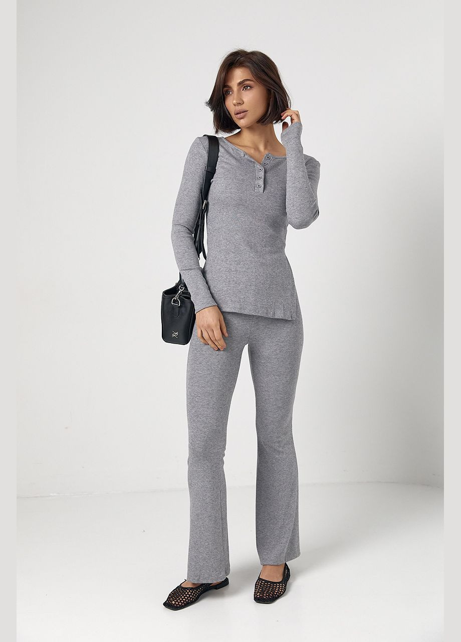 Костюм с брюками клеш и кофточкой на пуговицах серый цвет ONE SIZE (ClickBuy) No Brand (326741984)