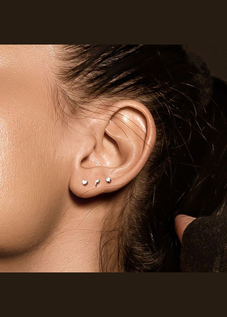 Сережка лабрет з титану із зірочкою TIL14-1608-ST для пірсингу хряща вуха, губ (Довжина: 8мм) Spikes (333698217)