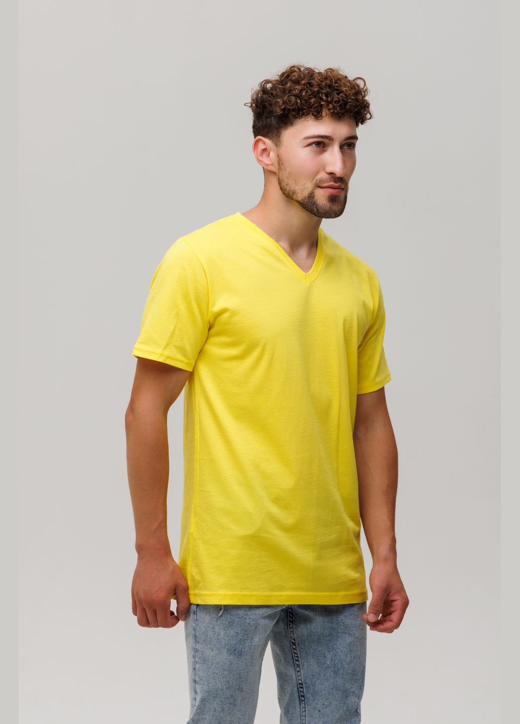 Жовта футболка чоловіча v-подібна Наталюкс 12-1316