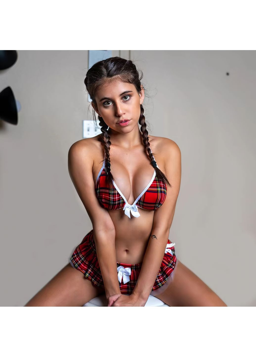 Красный демисезонный ролевой костюм сексуальной школьницы xs-m красный No Brand