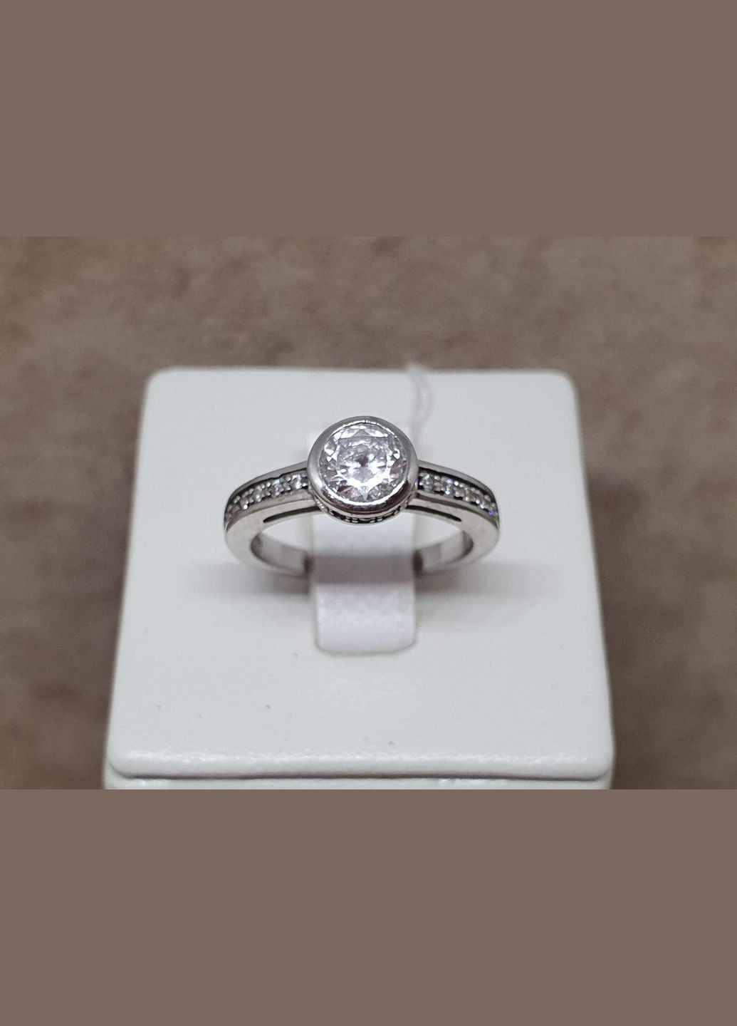 Серебряное кольцо с фианитами. 9510156Б Top Silver (316699546)