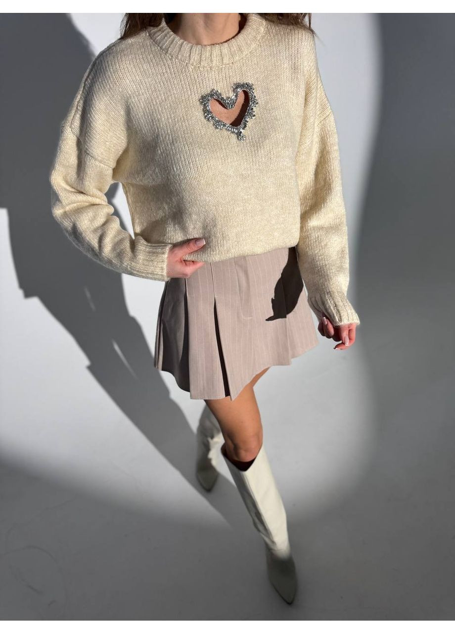 Бежевий демісезонний жіночий светр з вирізом-серцем MonCher