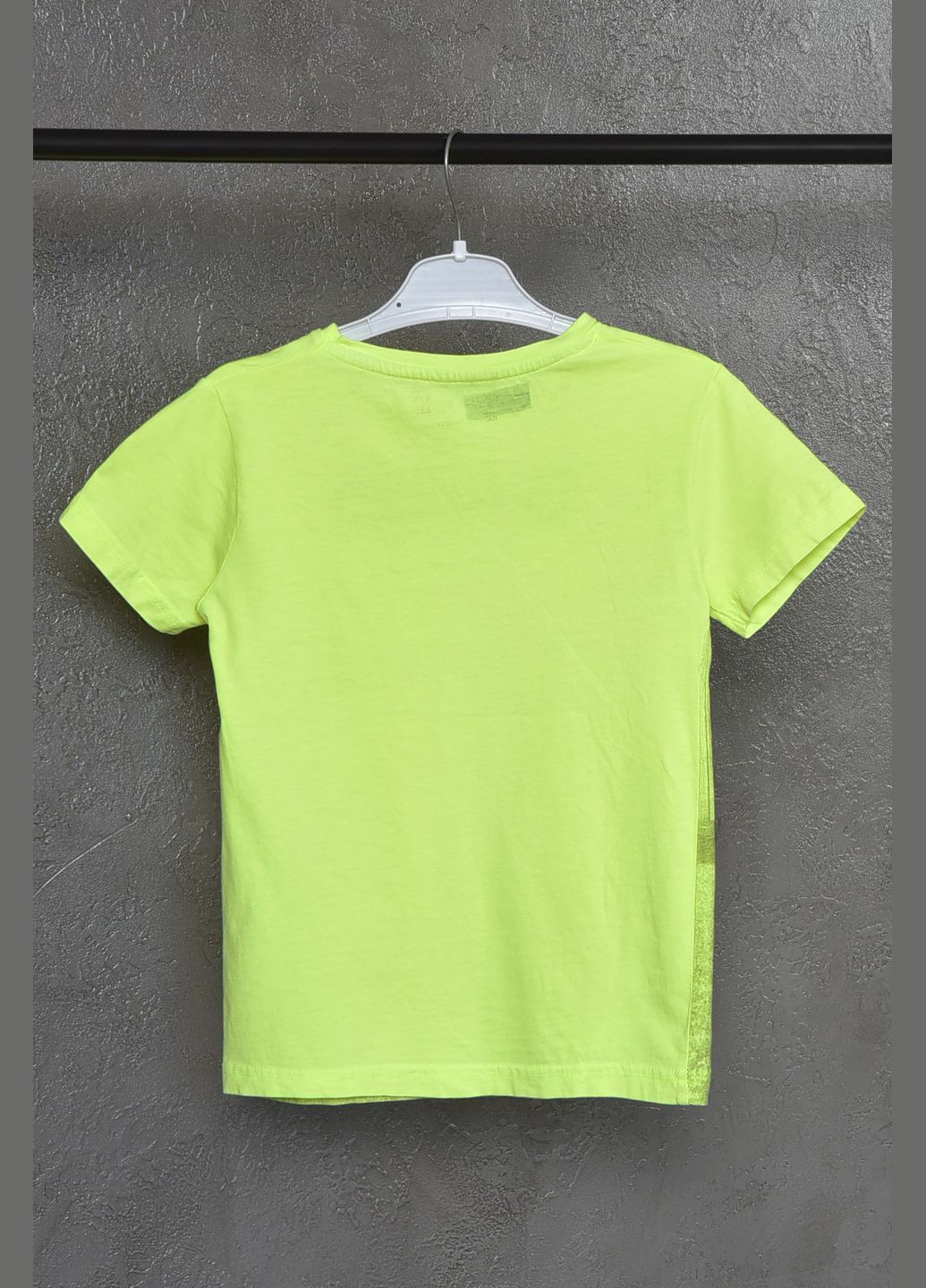 Салатовая летняя футболка детская для мальчика салатового цвета Let's Shop