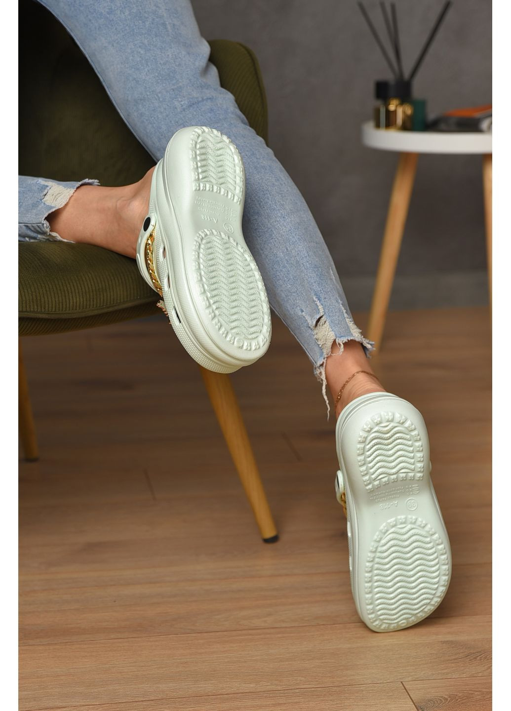 Крокси жіночі світло-м`ятного кольору Let's Shop (350880041)