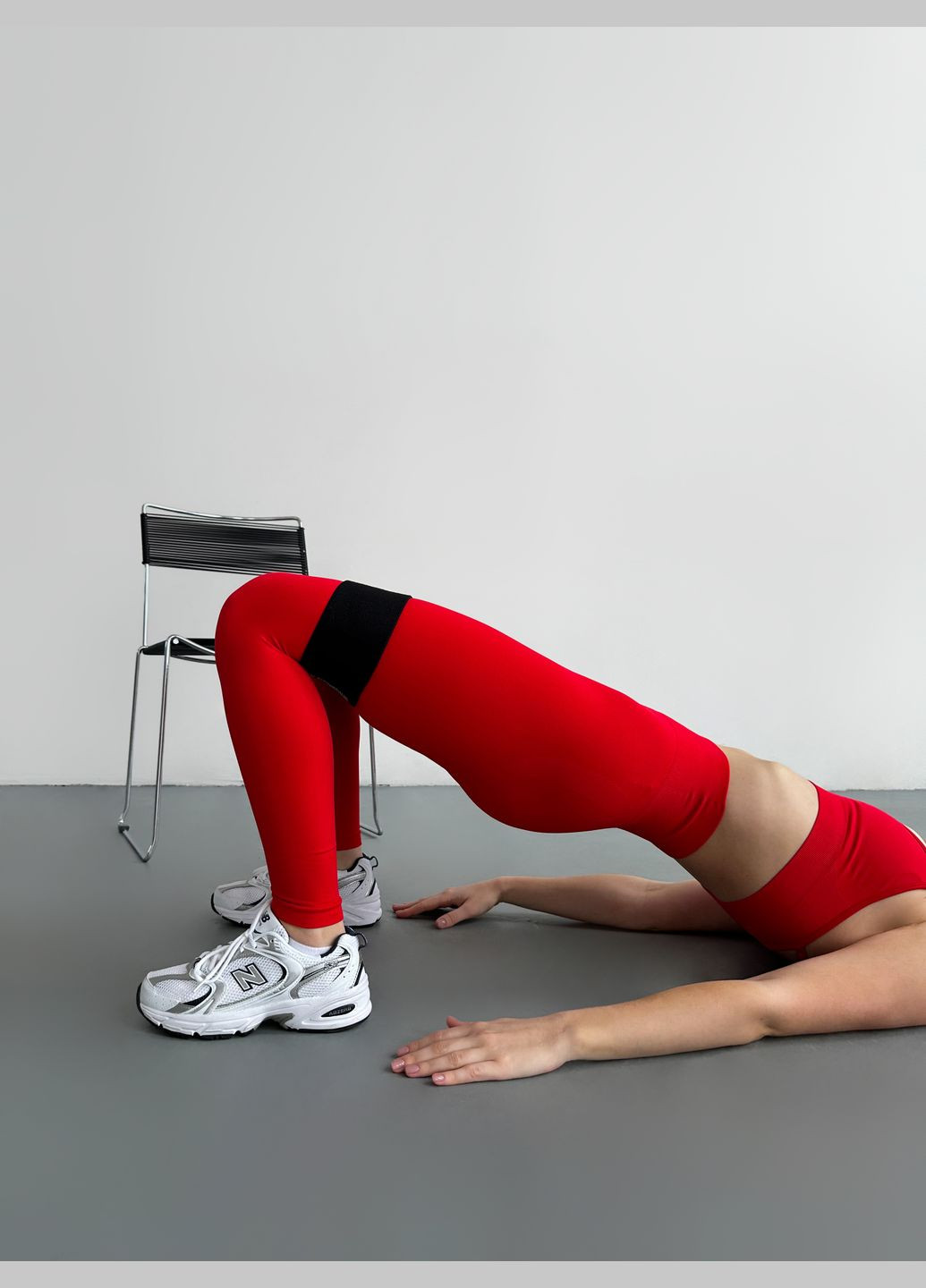 Спортивный женский костюм для йоги и фитнеса (топ с перекрестной спинкой + леггинсы пушап) Бесшовный Однотонный Красный XG Двійка: топ + легінси (316472121)