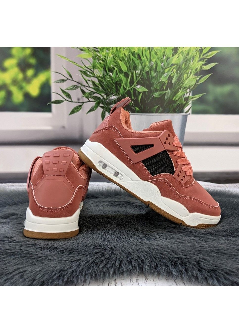 Пудровые демисезонные кроссовки детские для девочки Леопард