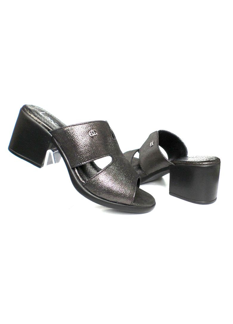 Серебряные шлепанцы женские кожаные на каблуках 6см. Lonza