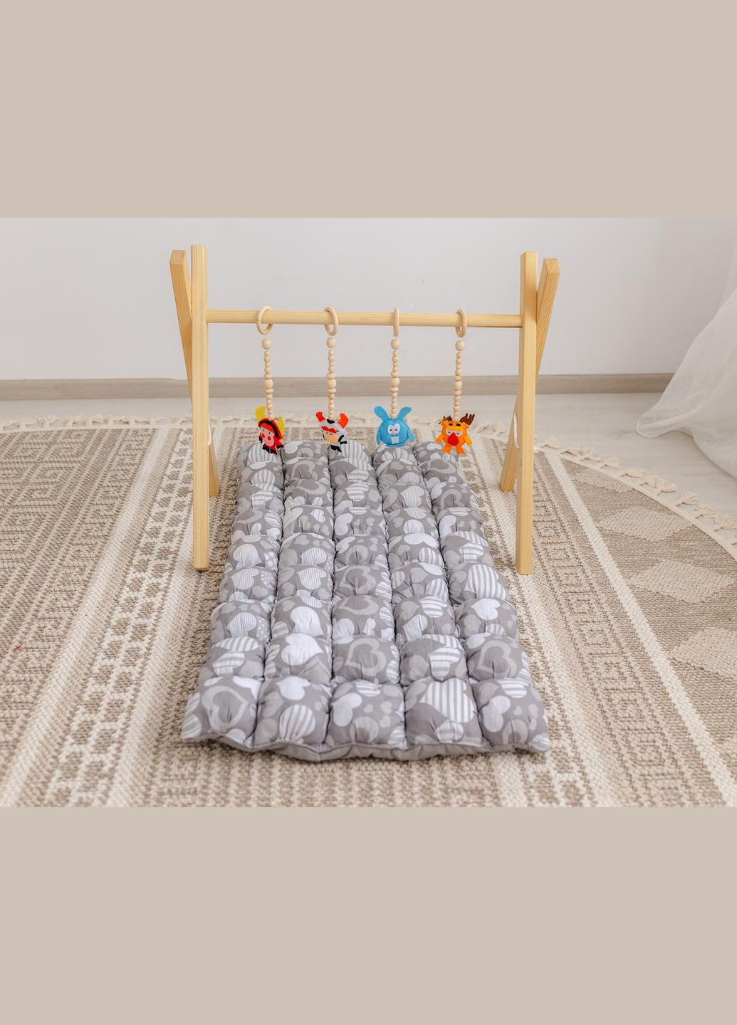 Мобиль детский напольный Смешные герои с матрасиком Love me No Brand (316257195)