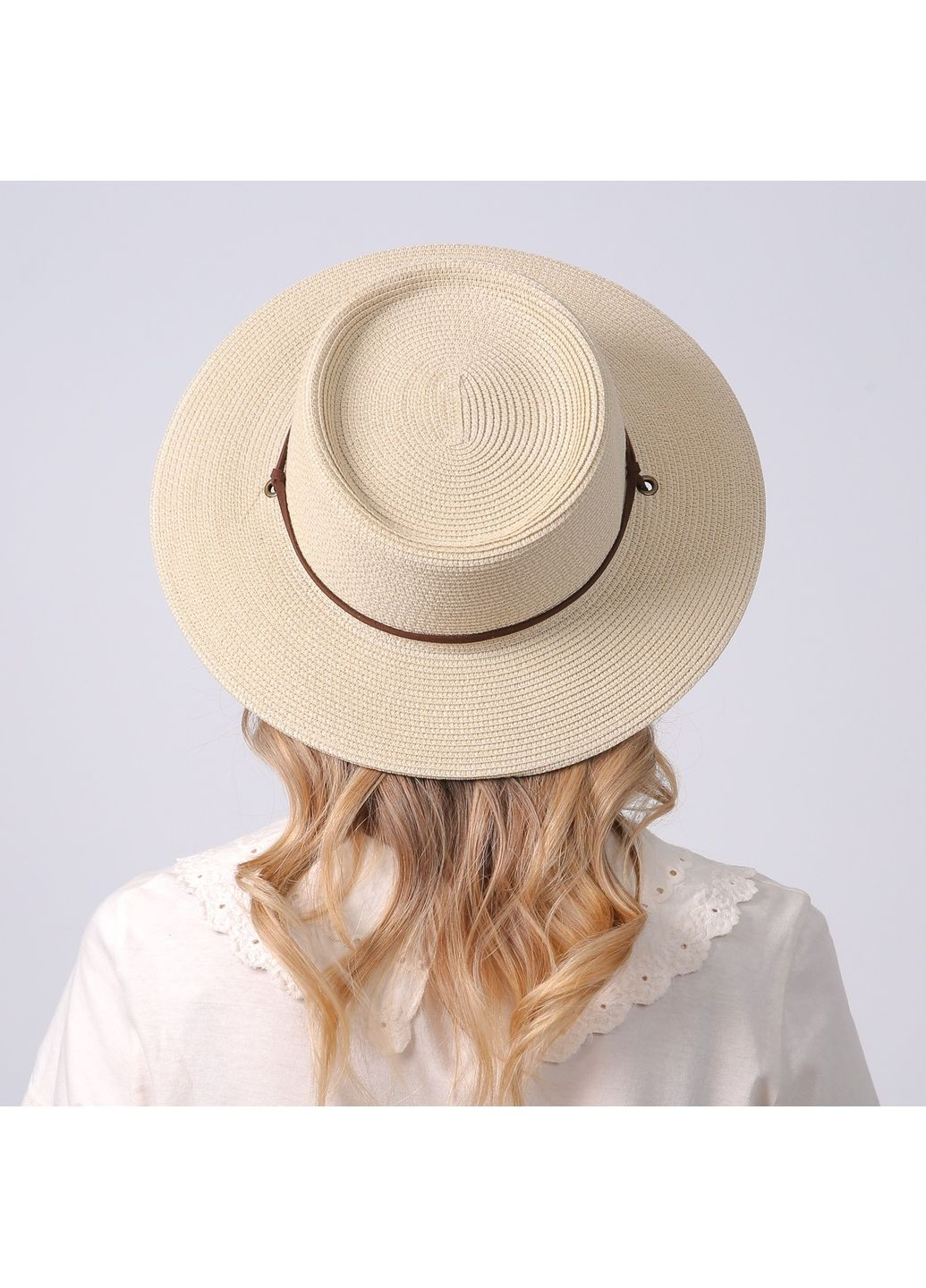 Шляпа порк-пай женская с замшевым шнурком бумага бежевая ЕМЕРИ LuckyLOOK 734-081 (332005688)