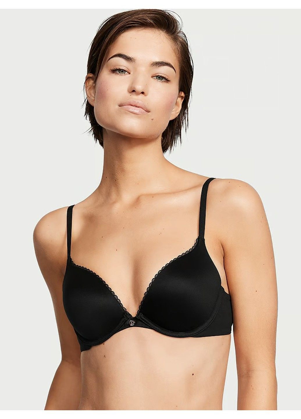 Чорний бюстгальтер body by victoria push-up smooth bra Victoria's Secret