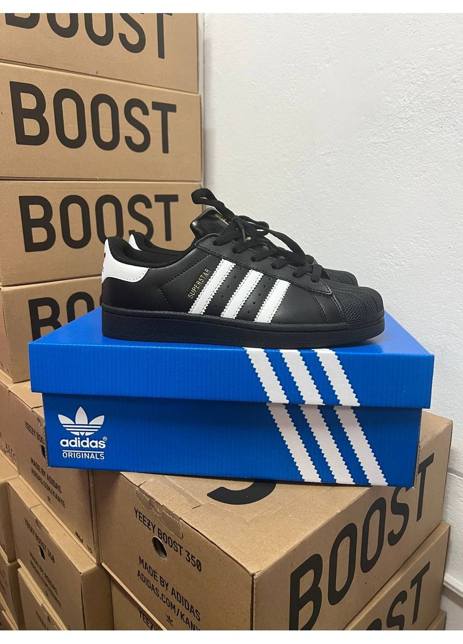 Черные всесезонные кроссовки adidas superstar black No Brand