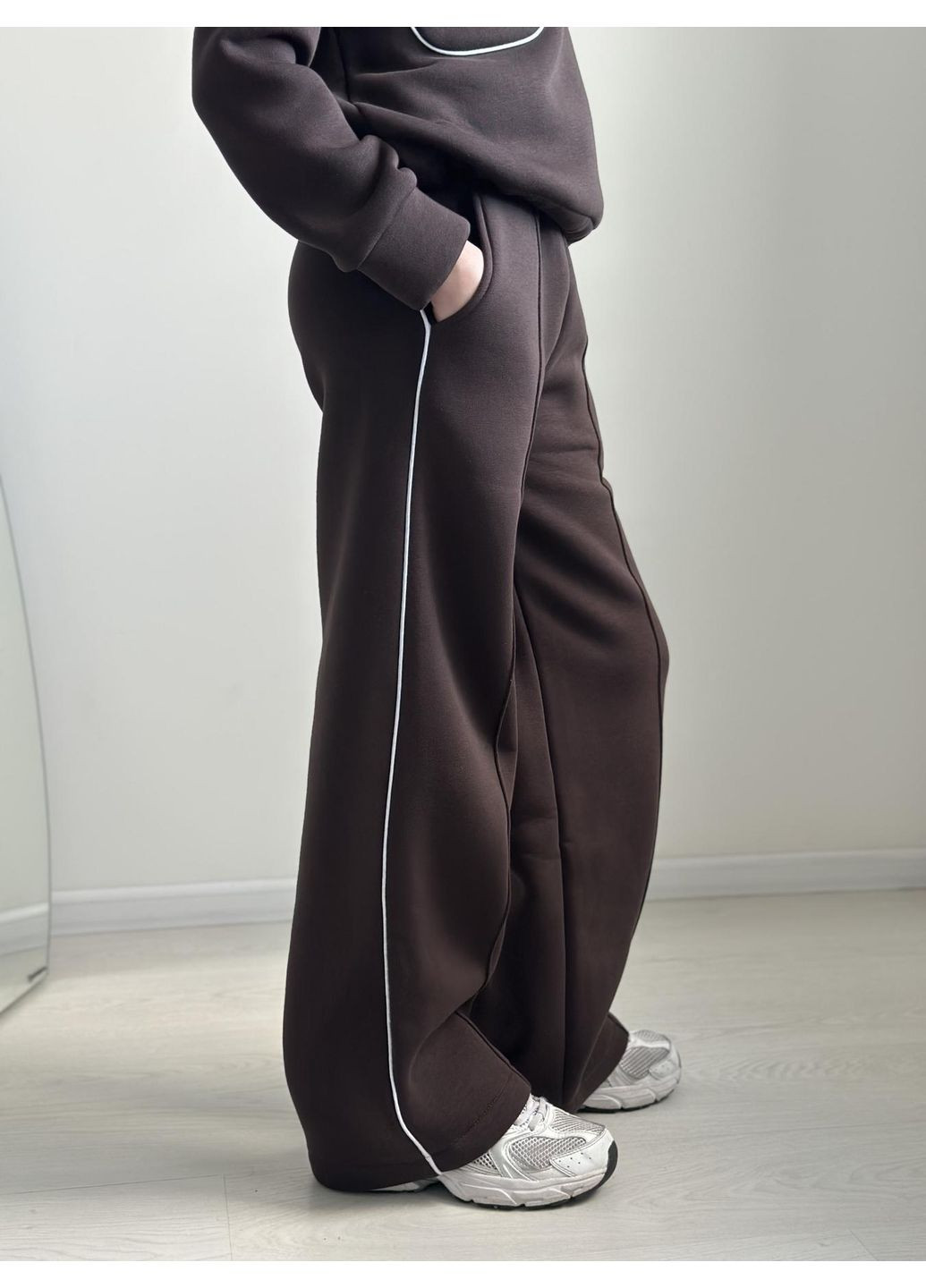 Коричневый зимний костюм (штаны, свитшот) подростковый брючный IRmAS оверсайз