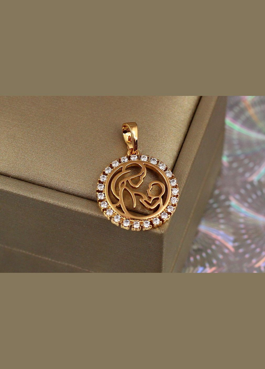Кулон мати та дитина в колі великих фіанітів 1.8 см золотистий Xuping Jewelry (316433350)