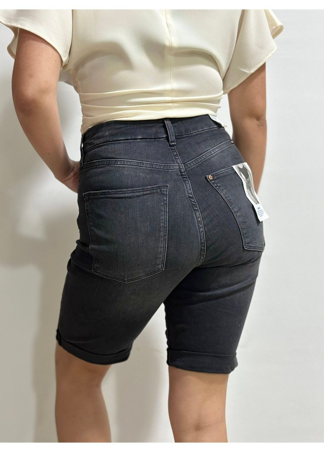 Женские джинсовые бермуды Slim Fit (56968) W40 Черные H&M (291558094)